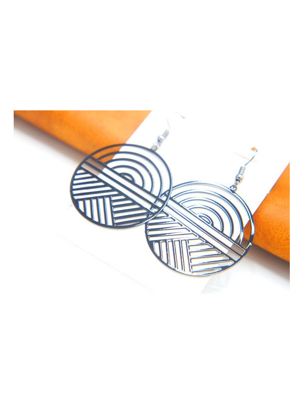 Boucles d'oreilles rondeurs ajourées noires 