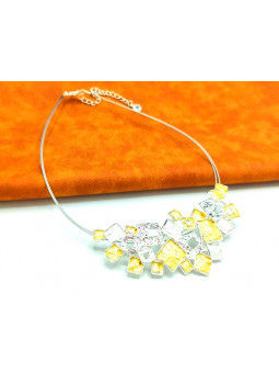 Collier plastron cube beige argent cable 