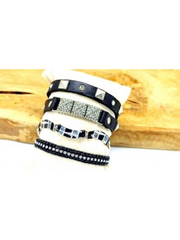 Lot bracelets fantaisie...