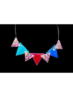 Collier IKITA triangles...